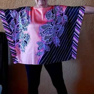Bob Mackie Wearable Art top size Medium